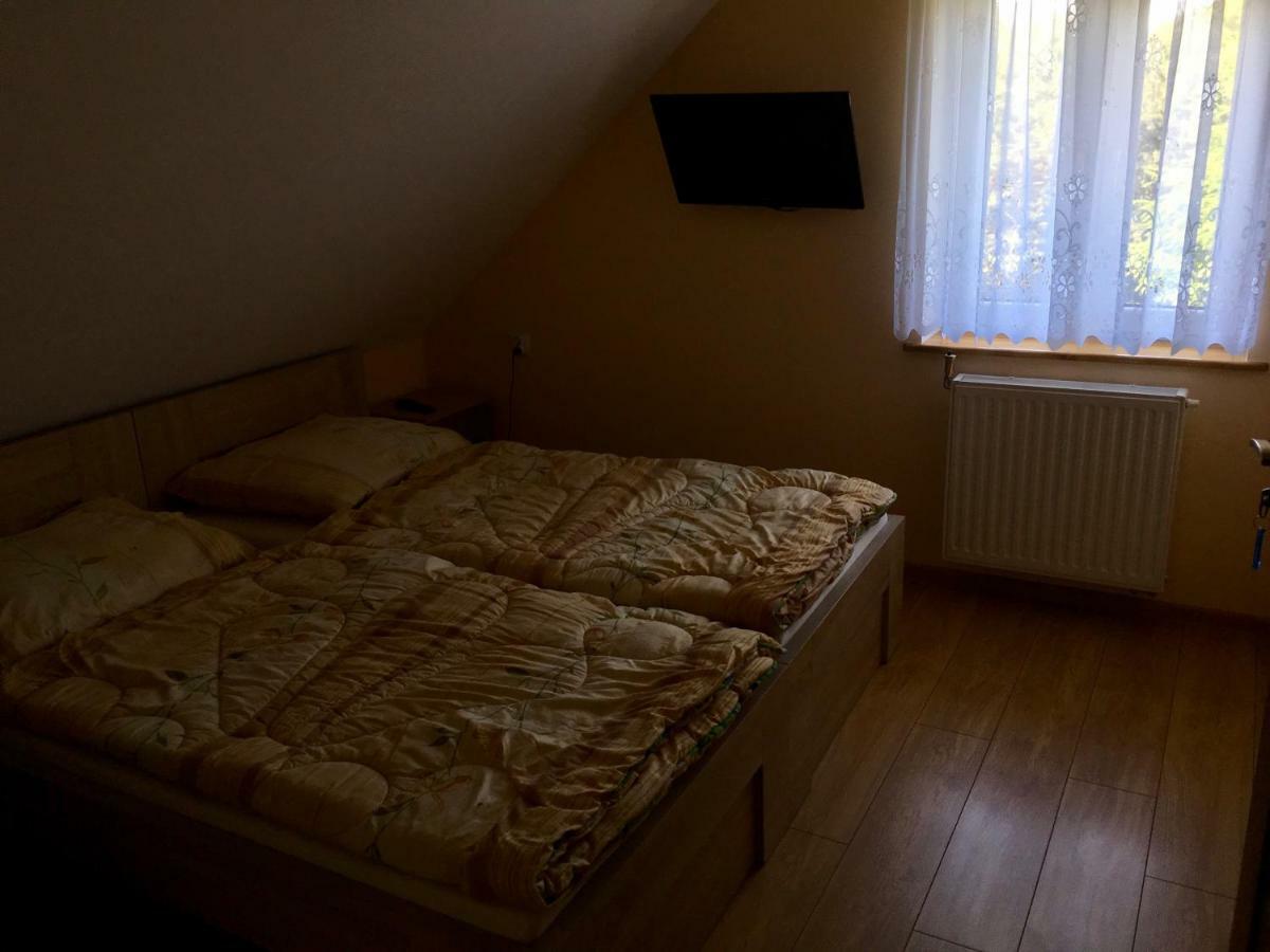 Teczowe Lowisko Wolka Orlowska Bagian luar foto